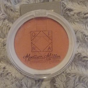 OFRA. Blush in Ollie Need is Love 10g full size pan